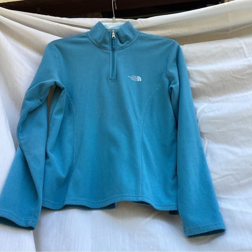 The North Face light blue lightweight fleece outdoor top, size small